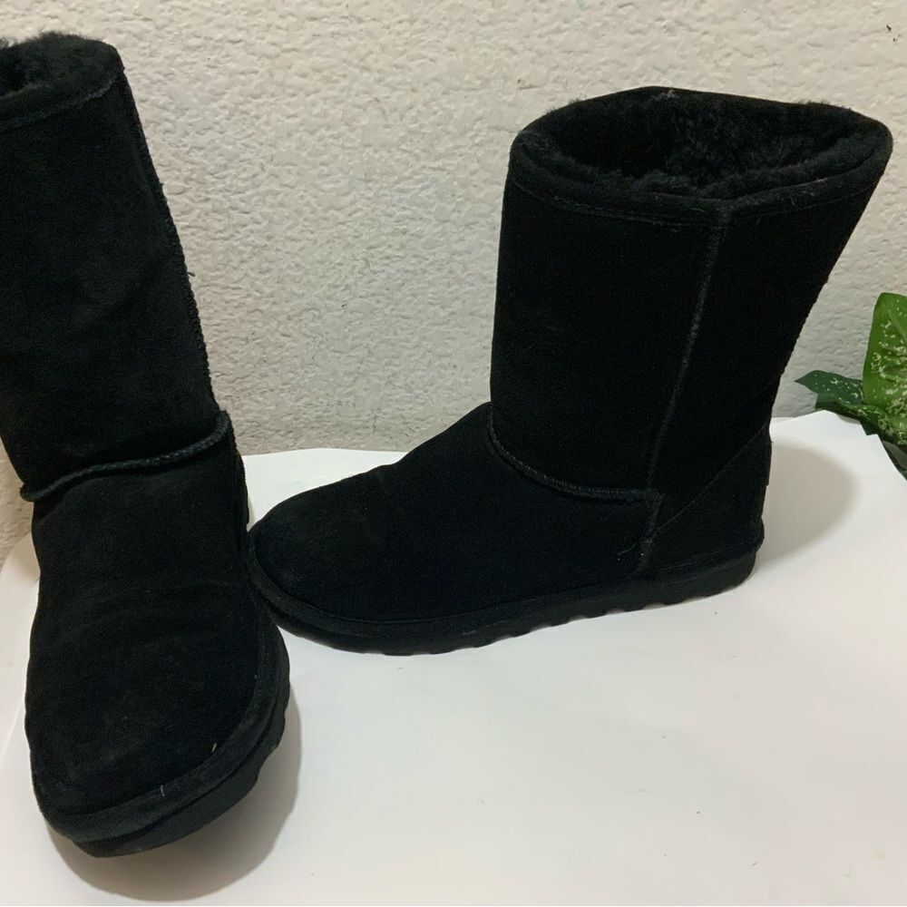 Bearpaw black boots women’s size 10/41